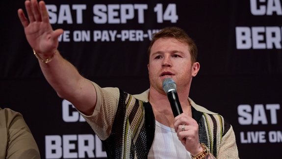 DE LA HOYA: CANELO TO AROGANCKI GNOJEK