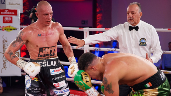 RANKING IBF: CIEŚLAK NAJWYŻEJ, DIABLO WYPADŁ