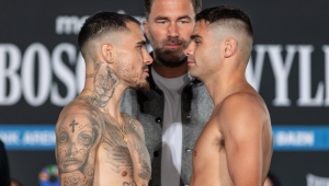 KAMBOSOS WYGRYWA, NICOLSON TRACI PAS WBC
