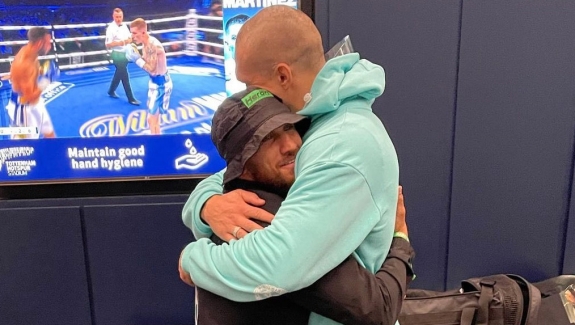 USYK PIĘKNIE POŻEGNAŁ ŁOMACZENKĘ