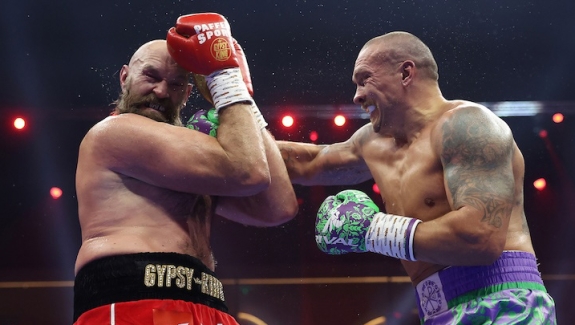 FURY: WYGRAŁEM Z USYKIEM PIĘCIOMA RUNDAMI, NA LUZIE