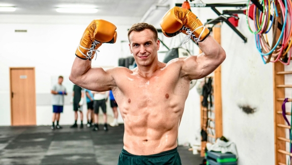 DOBRA WIADOMOŚĆ DLA ŁĄCZA - FAWORYT WYPADA Z TURNIEJU WBC