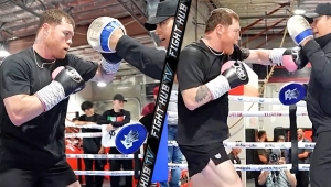 CANELO TRENUJE DO WALKI Z CRAWFORDEM