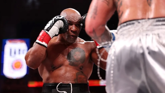 MIKE TYSON - FLOYD MAYWEATHER JR W 2026