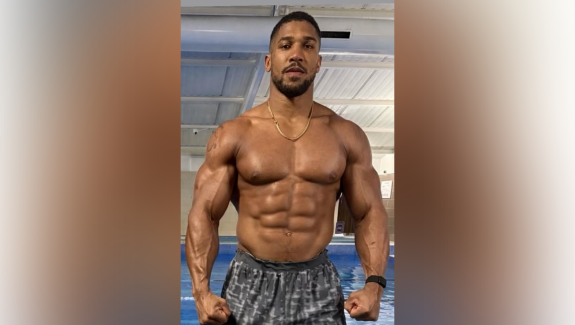 JOSHUA WAŻY JUŻ 118 KG, WZNOWIŁ TRENINGI