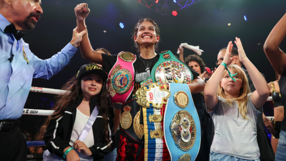 DWIE WALKI O PASY NA GALI GOLDEN BOY 14 MARCA