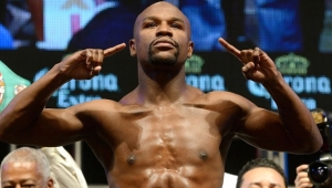 WALKA MAYWEATHER - TYSON PRZEŁOŻONA