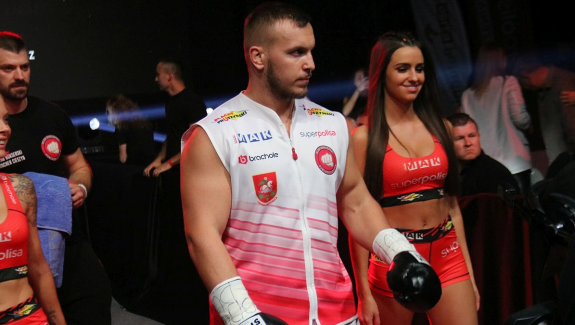 ŁĄCZ CZEKA NA NOWEGO RYWALA W WALCE O PAS EBU SILVER