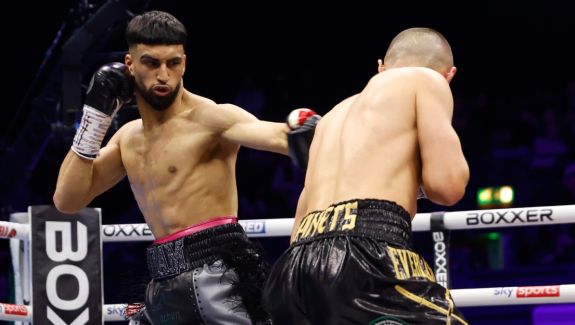 AZIM WRACA 30 MAJA W LONDYNIE