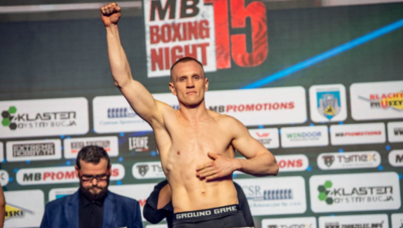 WELTER POKONAŁ PRZED CZASEM DANYO